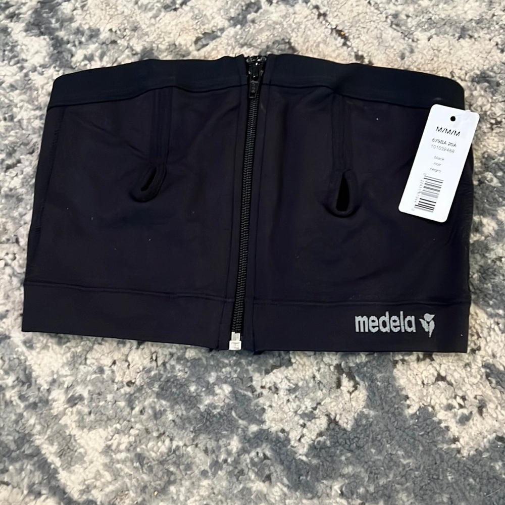Medela 3 in 1 Pumping and Nursing Bra, Hands Free Pumping Bustier